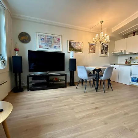 Jupiter Canal View, Cozy Retreat, Location ! 아파트 *